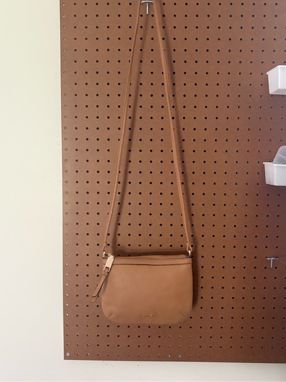 Calvin Klein Womens Camel Leather Long Cross Body Bag Multi Pockets